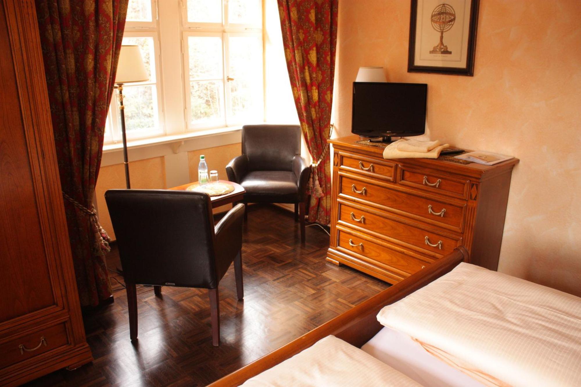 Rhoen Hotel Waldcafe St. Georg Staatsbad Brückenau Pokoj fotografie
